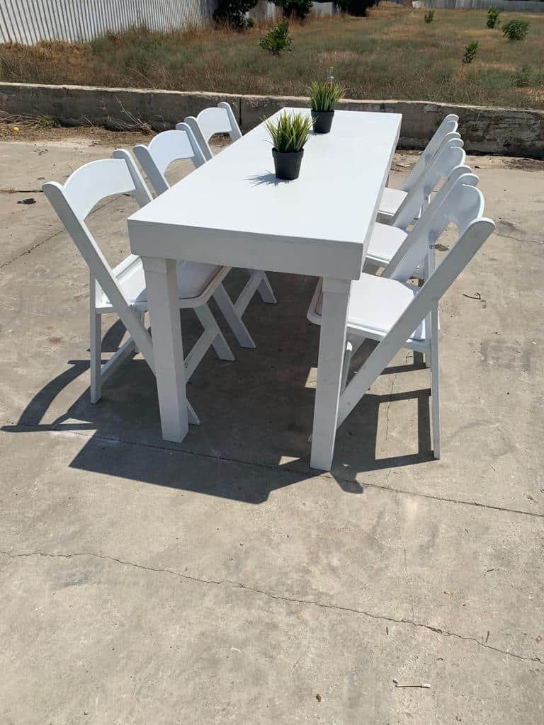 שולחן עץ לבן 180X60 להשכרה