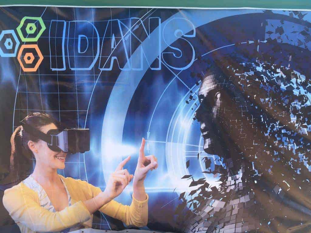 משקפי מציאות מדומה vr