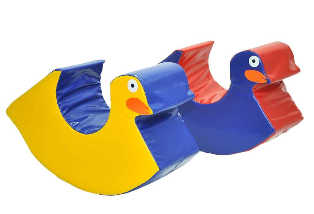 ברווז מרופד אדום כחול