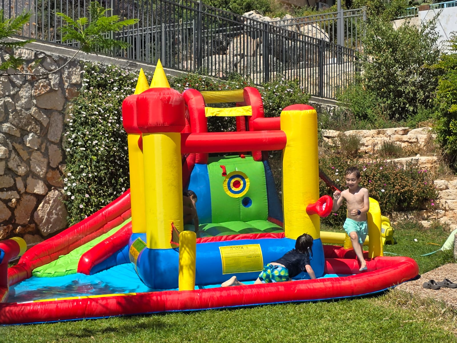 מגלשת מים נויארק להשכרה
