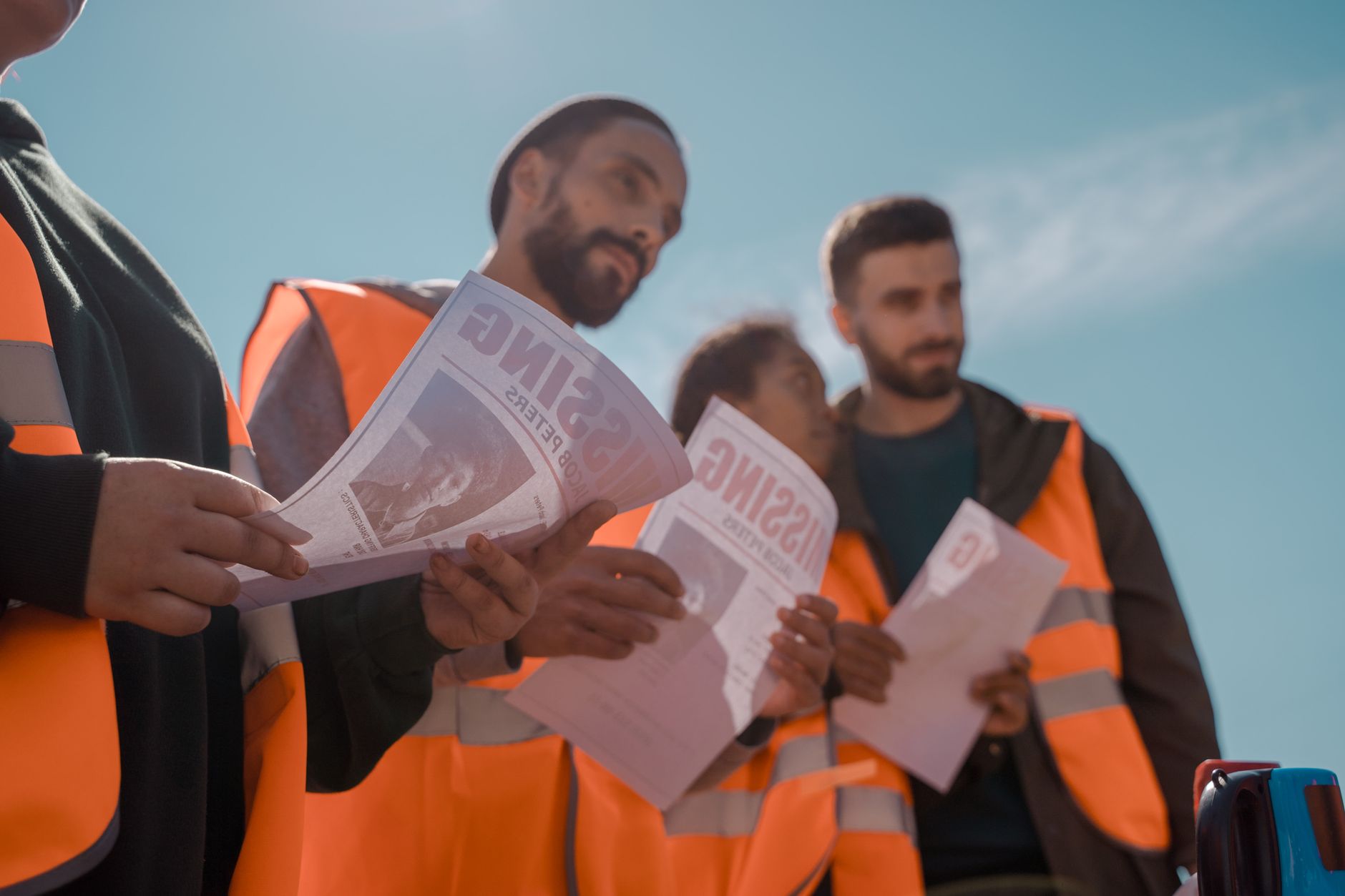 איתור אנשים: חיבור מחדש בדיסקרטיות מלאה
